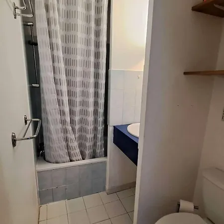 Confortable 2 Pieces, 4 Couchages Avec Balcon Et Parking Prive, Proche - Marseillan - Fr-1-326-596 Le Castellas