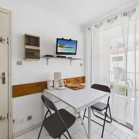 Confortable 2 Pieces, 4 Couchages Avec Balcon Et Parking Prive, Proche - Marseillan - Fr-1-326-596 *